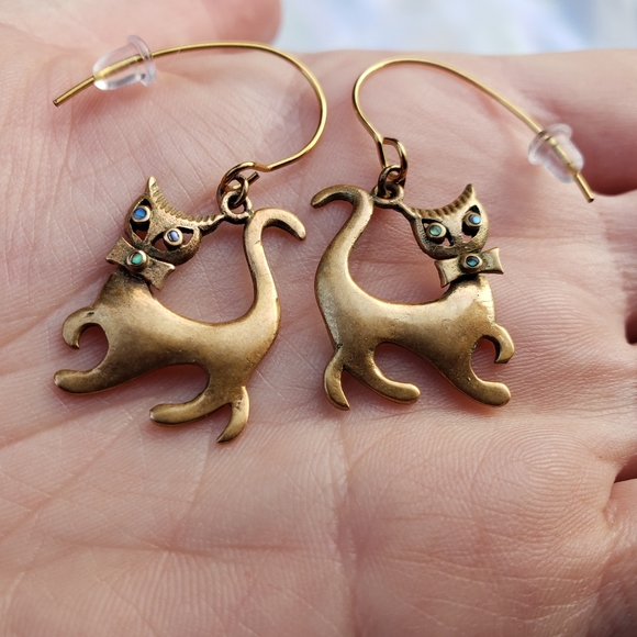 Vintage Brass Cats in Bow Ties Earrings - Picture 3 of 4